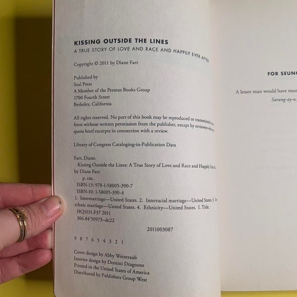 Diane Farr “Kissing Outside The Lines” - Picture 3 of 6